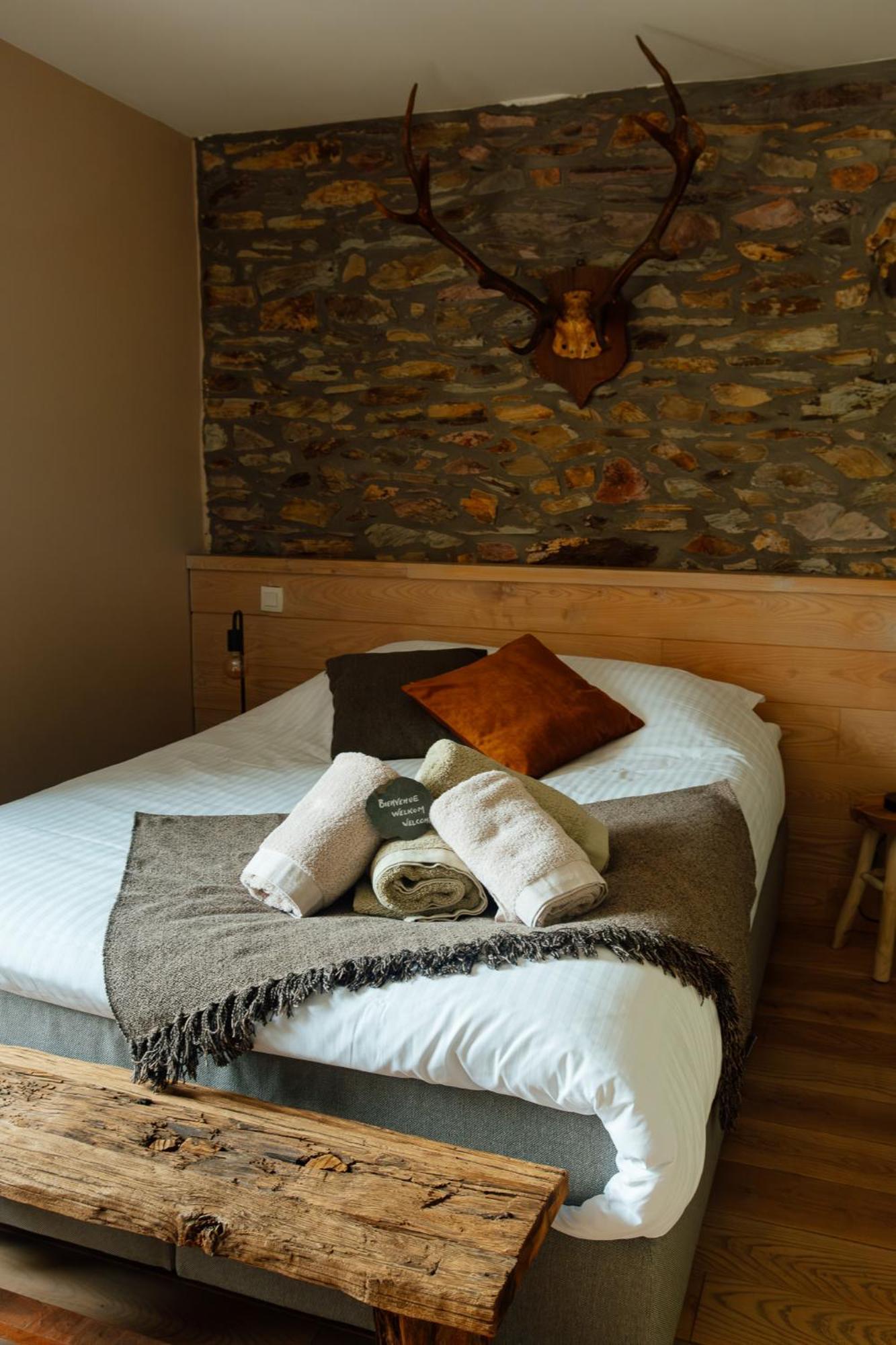 Ma Bauge Bed & Breakfast Libin ภายนอก รูปภาพ
